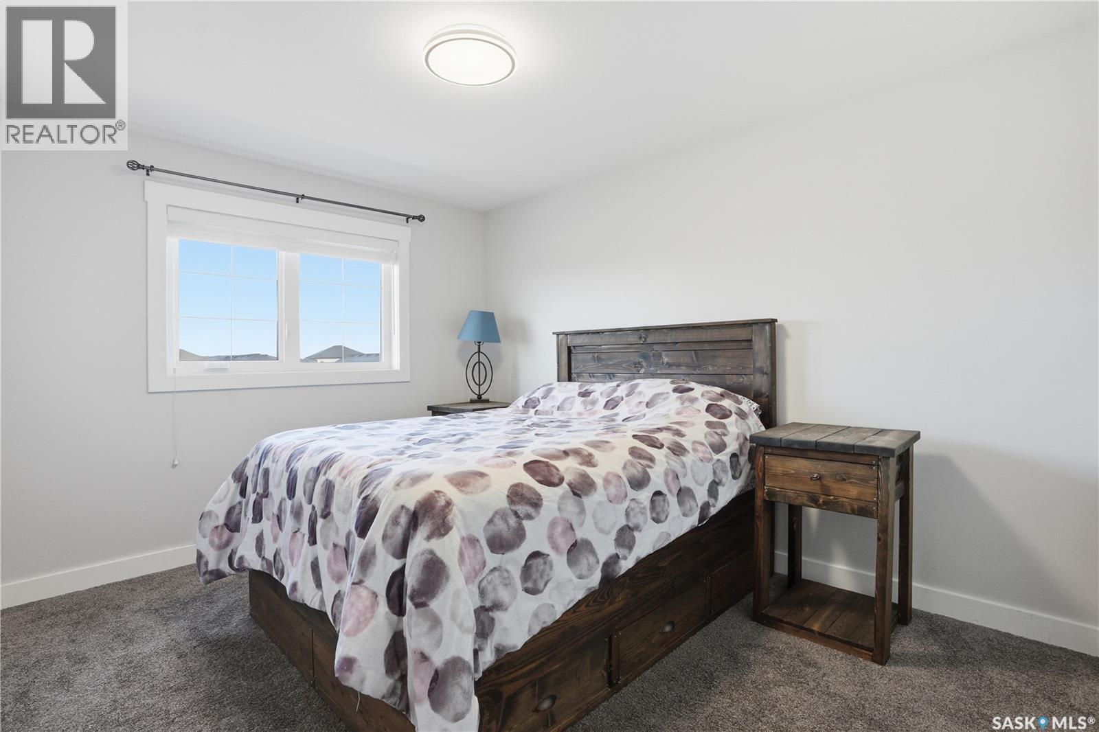 338 Rosewood Boulevard W, Saskatoon, SK - Indoor Photo Showing Bedroom