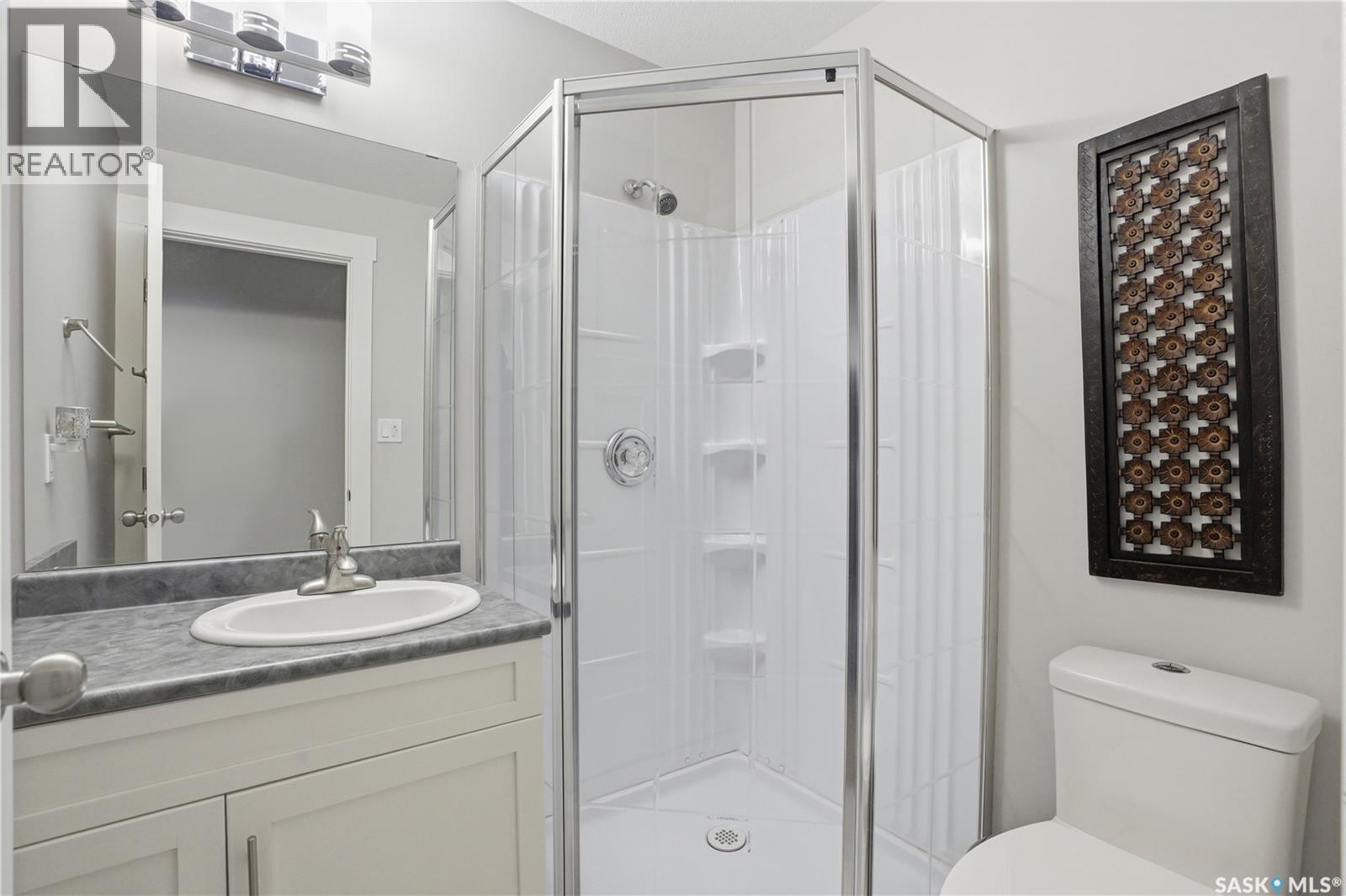 338 Rosewood Boulevard W, Saskatoon, SK - Indoor Photo Showing Bathroom