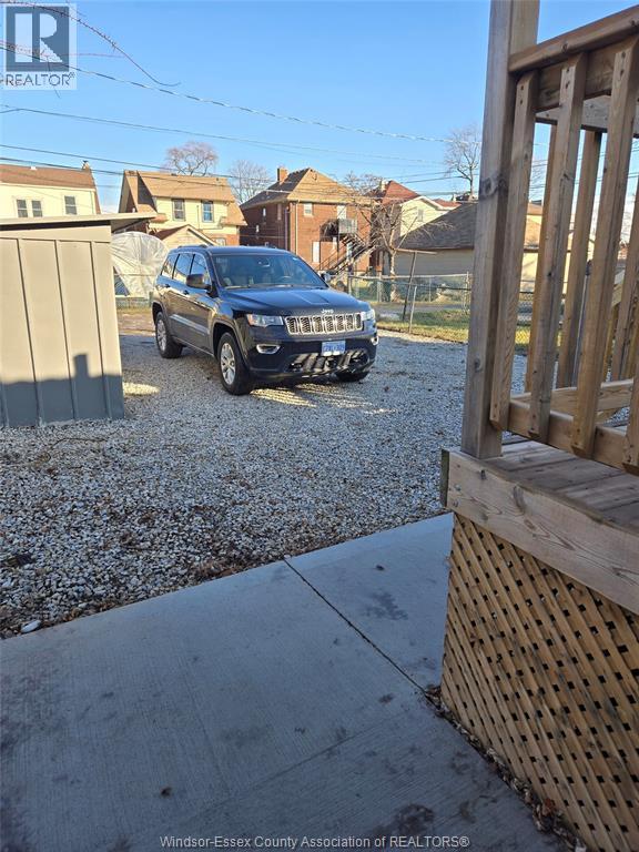 1046 Elsmere, Windsor, ON - Outdoor