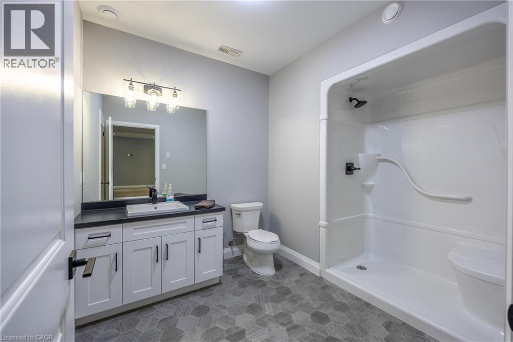 120 Newport Lane, Port Dover, ON - Indoor Photo Showing Bathroom