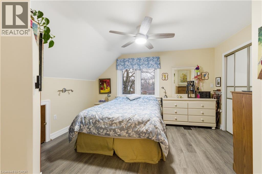 76 Knyvet Avenue, Hamilton, ON - Indoor Photo Showing Bedroom