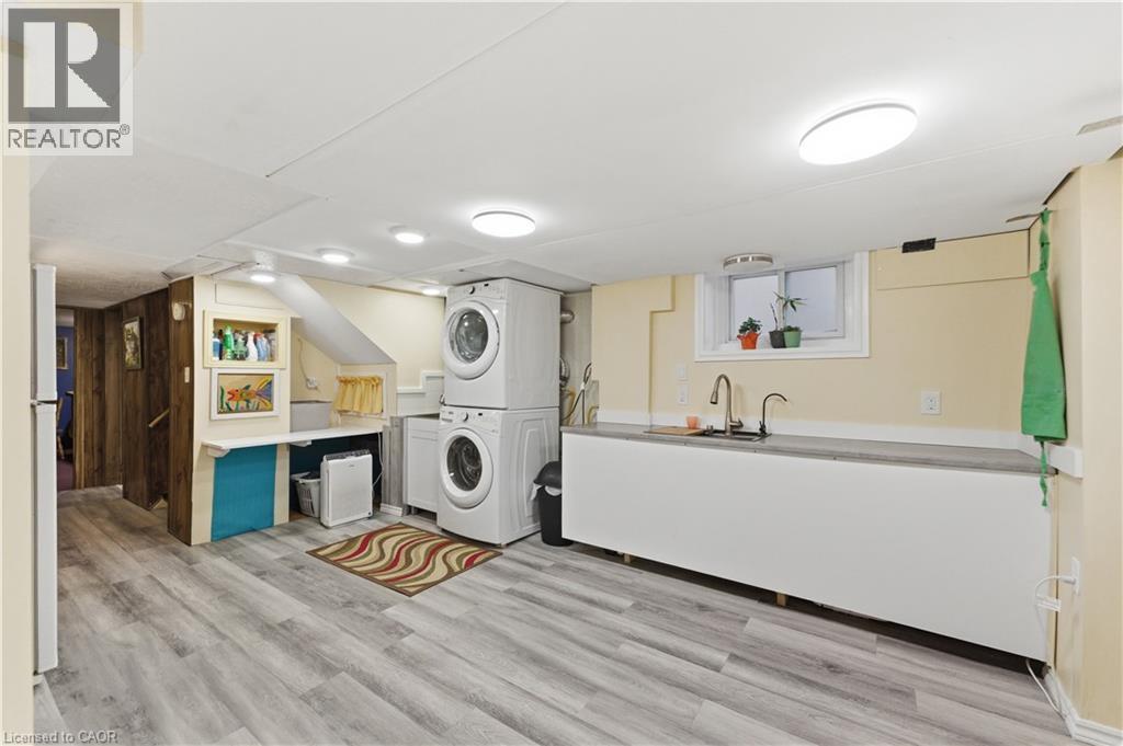 76 Knyvet Avenue, Hamilton, ON - Indoor Photo Showing Laundry Room