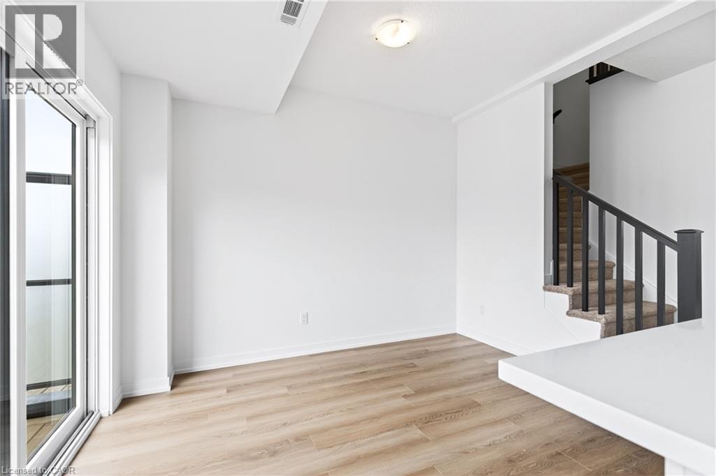 55 Great Falls Boulevard, Waterdown, ON - Indoor Photo Showing Other Room