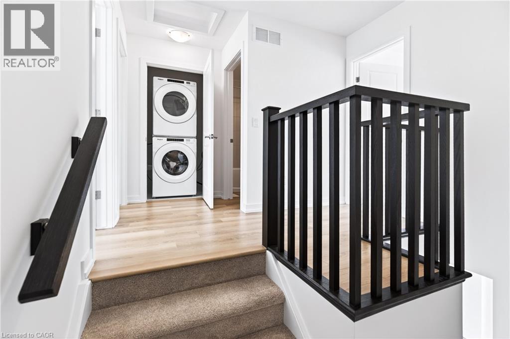 55 Great Falls Boulevard, Waterdown, ON - Indoor Photo Showing Other Room
