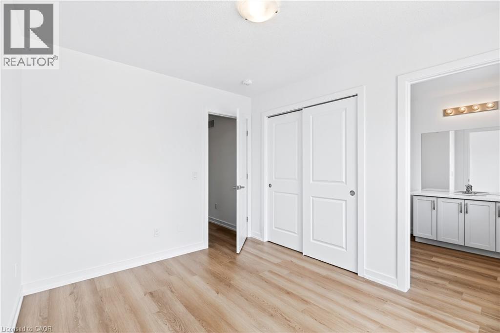 55 Great Falls Boulevard, Waterdown, ON - Indoor Photo Showing Other Room