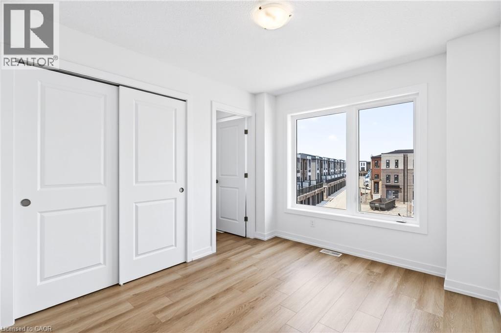 55 Great Falls Boulevard, Waterdown, ON - Indoor Photo Showing Other Room