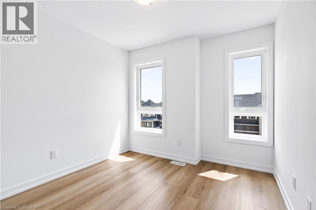55 Great Falls Boulevard, Waterdown, ON - Indoor Photo Showing Other Room