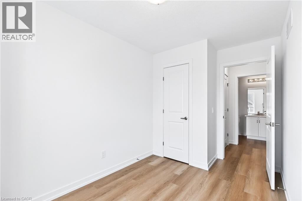 55 Great Falls Boulevard, Waterdown, ON - Indoor Photo Showing Other Room