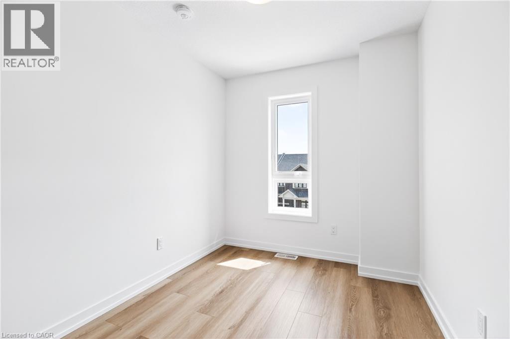 55 Great Falls Boulevard, Waterdown, ON - Indoor Photo Showing Other Room