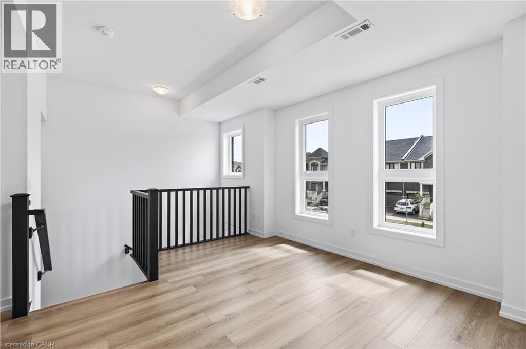 55 Great Falls Boulevard, Waterdown, ON - Indoor Photo Showing Other Room