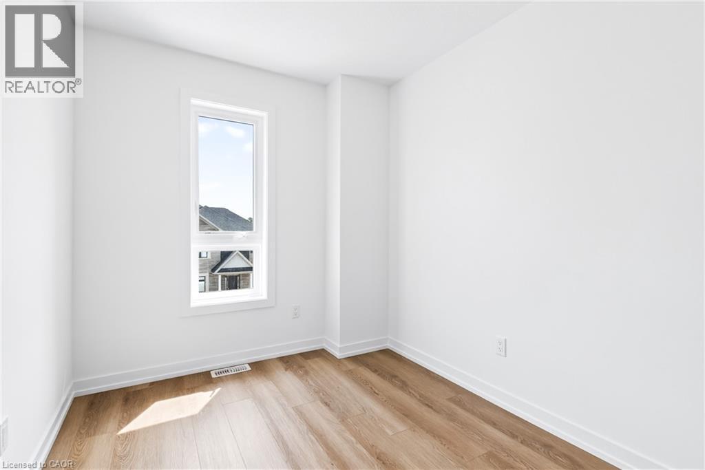 55 Great Falls Boulevard, Waterdown, ON - Indoor Photo Showing Other Room