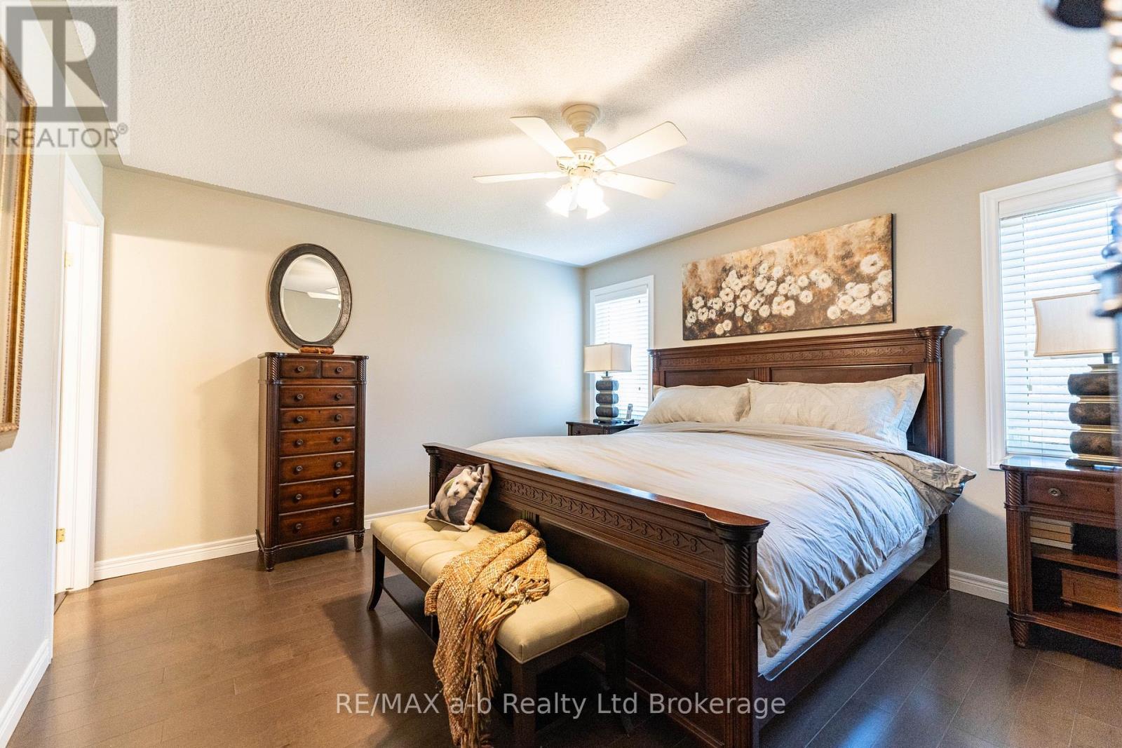 90 Weston Drive, Tillsonburg, ON - Indoor Photo Showing Bedroom