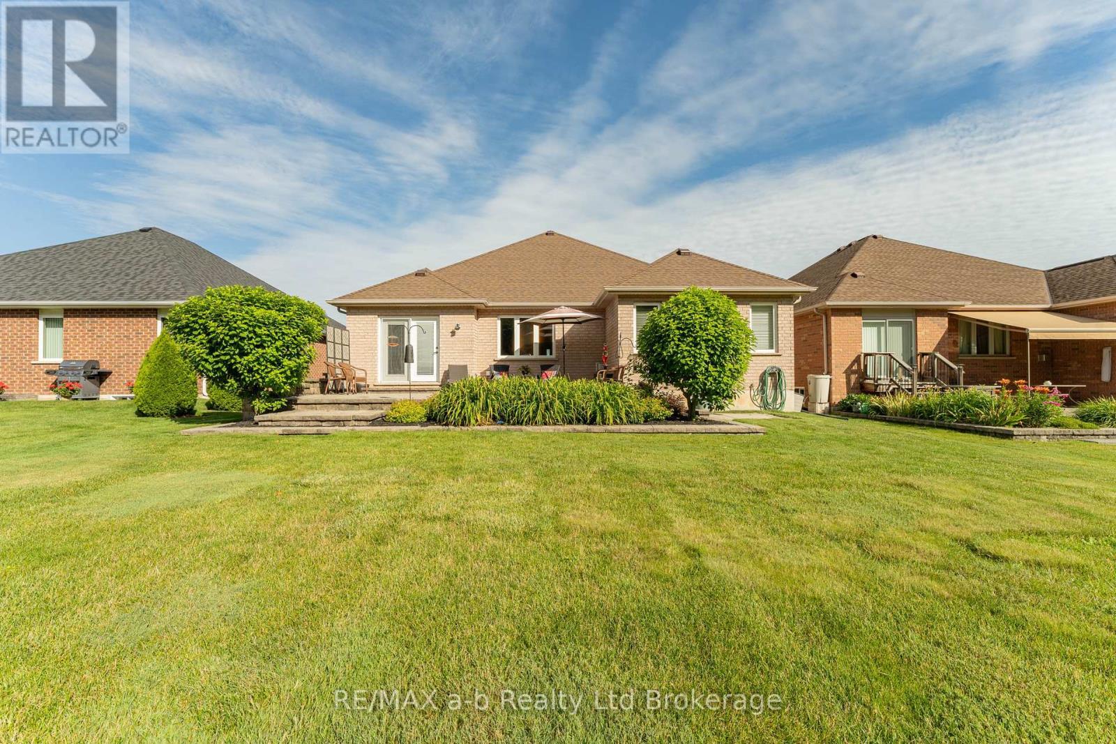 Rear View - 90 Weston Drive, Tillsonburg, ON - Outdoor With Deck Patio Veranda