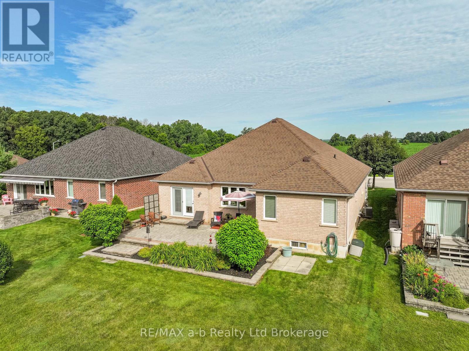 Rear View - 90 Weston Drive, Tillsonburg, ON - Outdoor