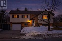 2233 DENURE DRIVE Peterborough (Monaghan Ward 2), ON K9K 1V3