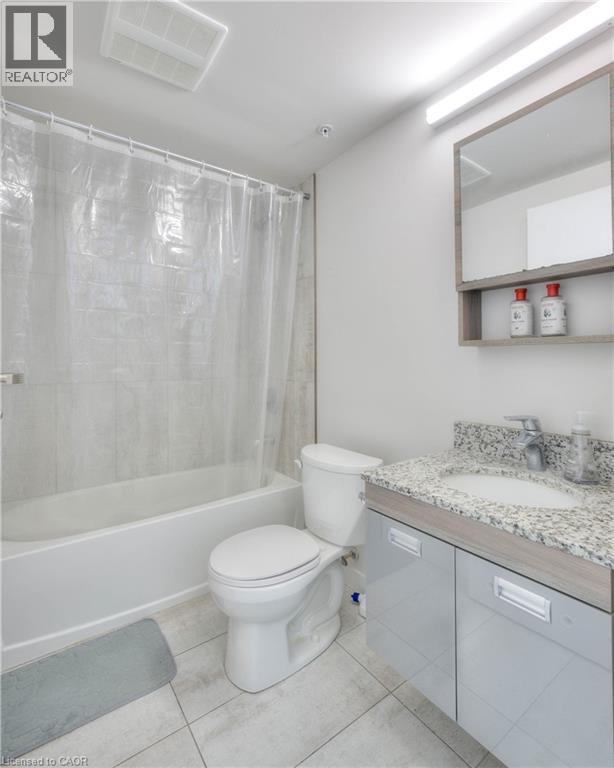 257 Hemlock Street Unit# 607, Waterloo, ON - Indoor Photo Showing Bathroom
