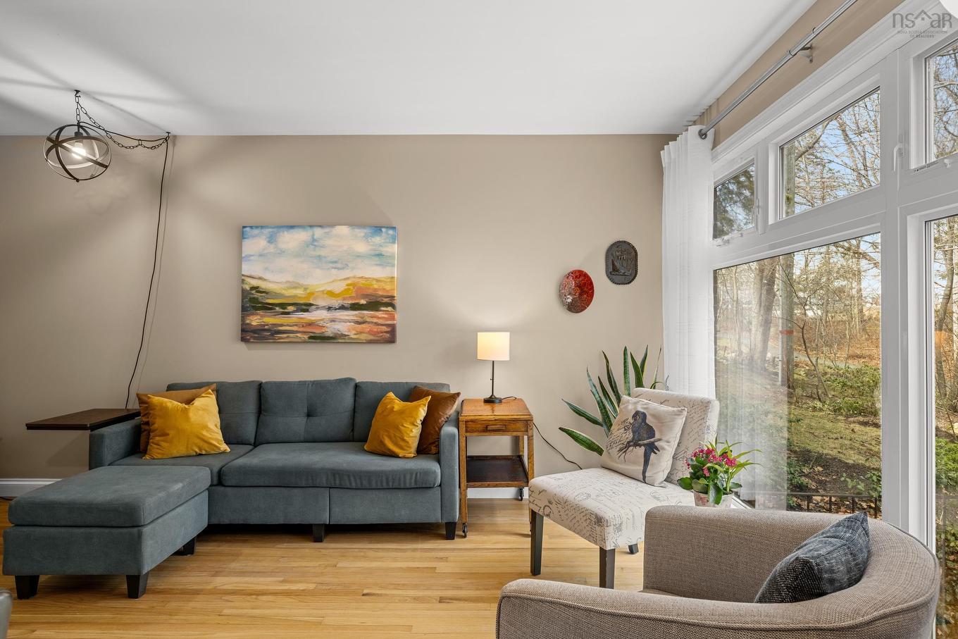 32 Garden Court Terrace, Dartmouth, NS - Indoor Photo Showing Living Room