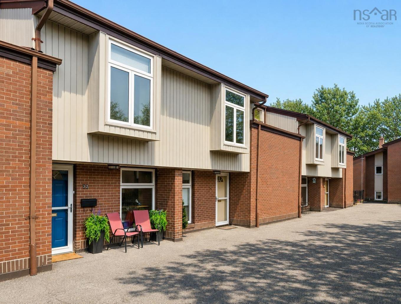 32 Garden Court Terrace, Dartmouth, NS - Outdoor With Exterior