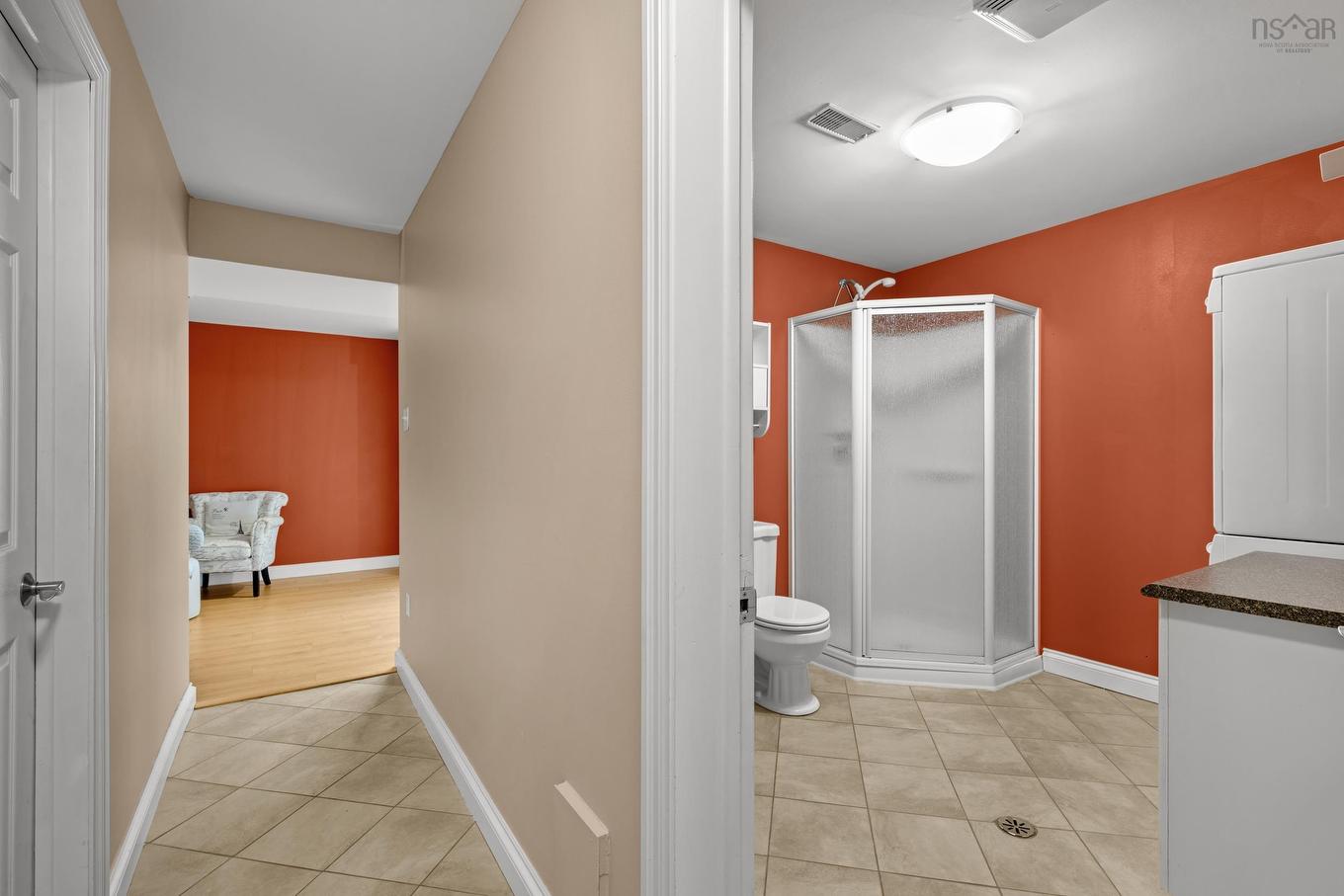 32 Garden Court Terrace, Dartmouth, NS - Indoor Photo Showing Bathroom