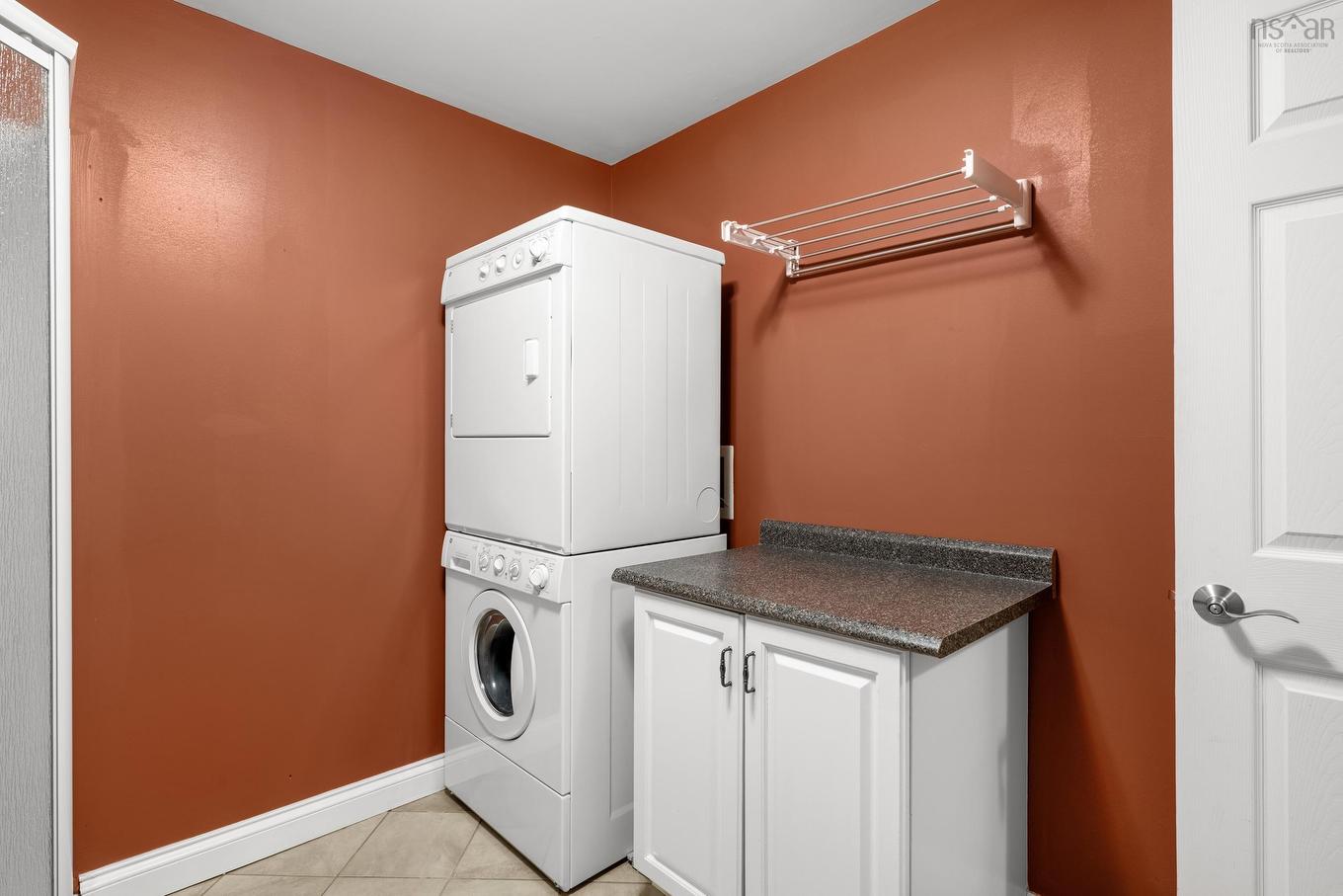 32 Garden Court Terrace, Dartmouth, NS - Indoor Photo Showing Laundry Room