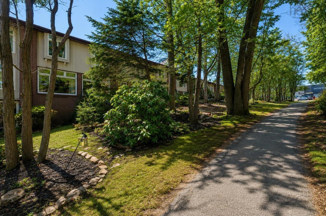 32 Garden Court Terrace, Dartmouth, NS - Outdoor
