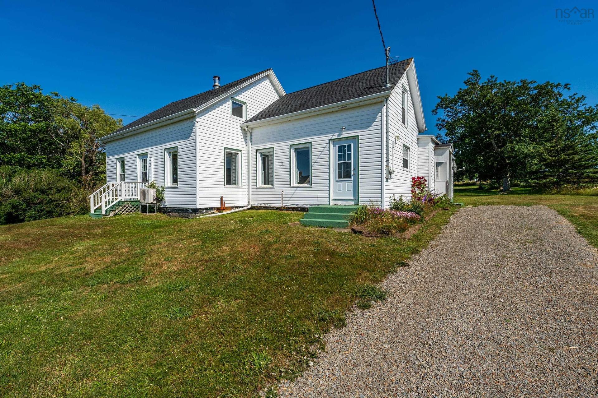 1900 Highway 1, Church Point, NS