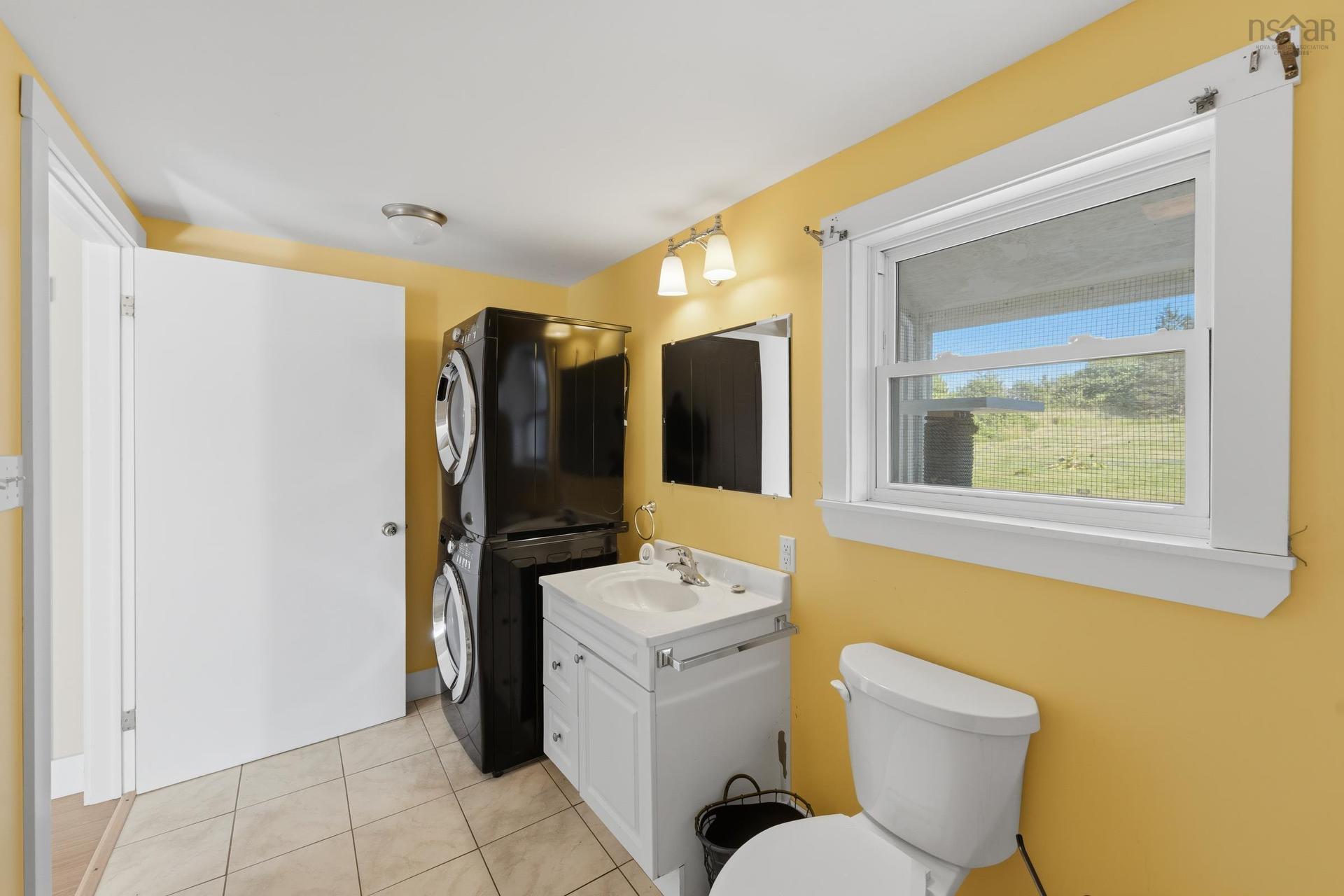 1900 Highway 1, Church Point, NS