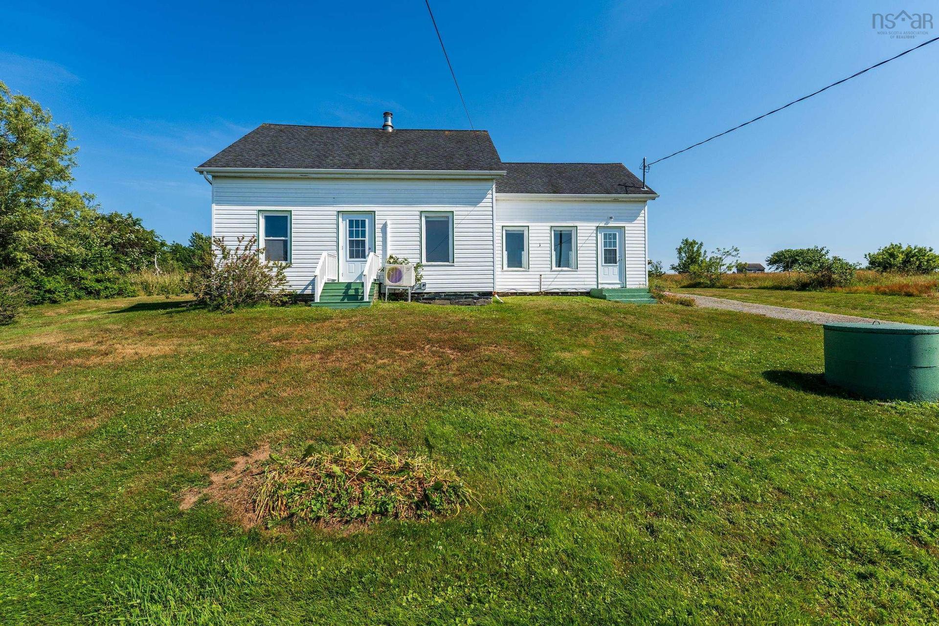 1900 Highway 1, Church Point, NS