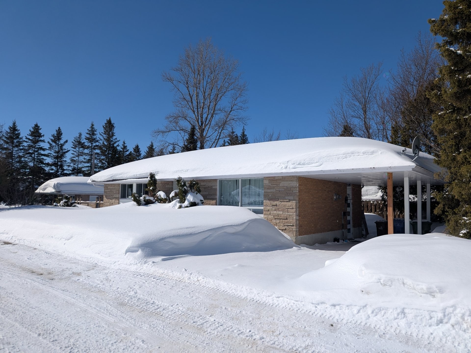 Front of Structure - 72 8E Avenue E., Amos, QC - Outdoor