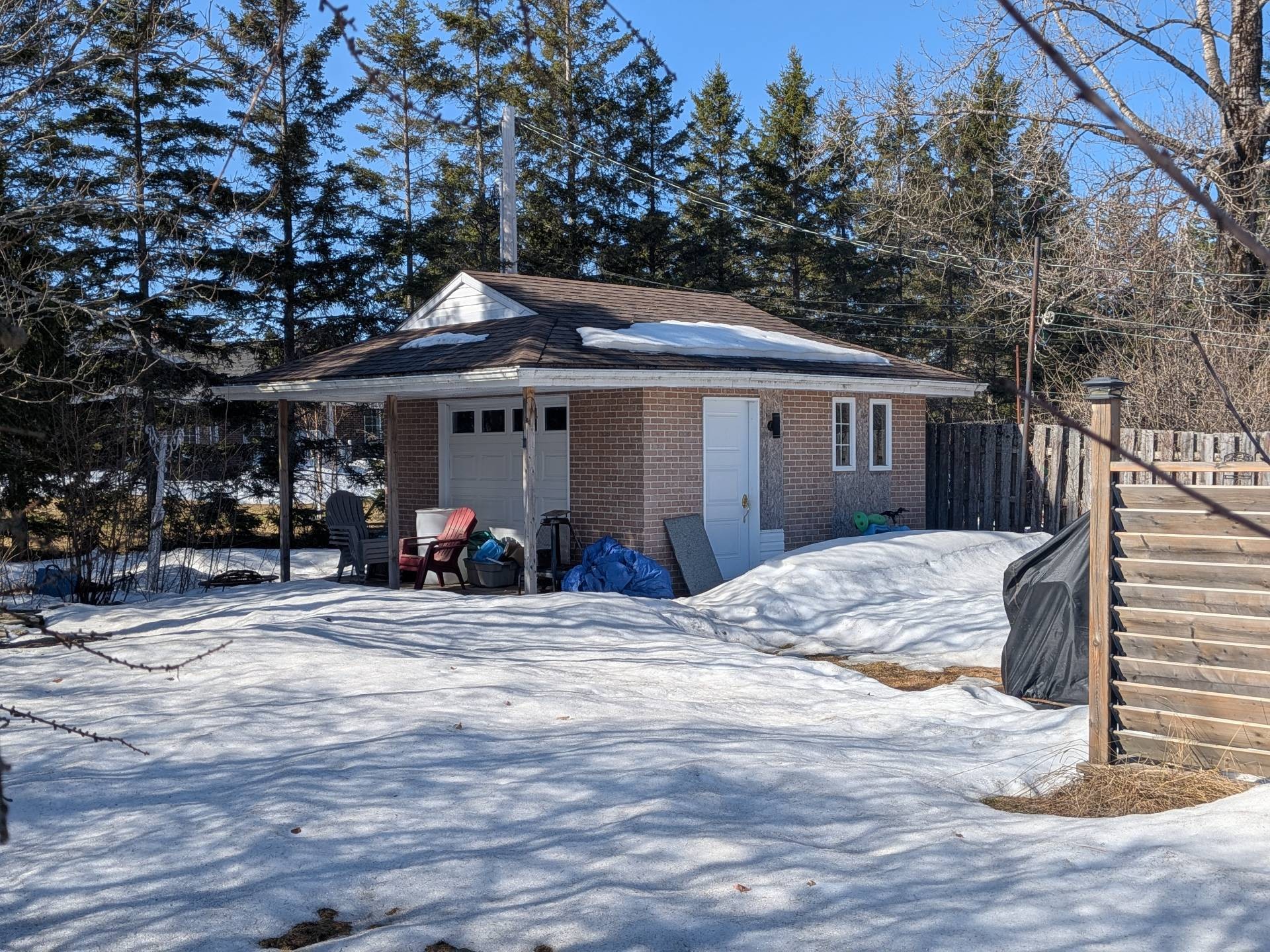 Shed - 72 8E Avenue E., Amos, QC