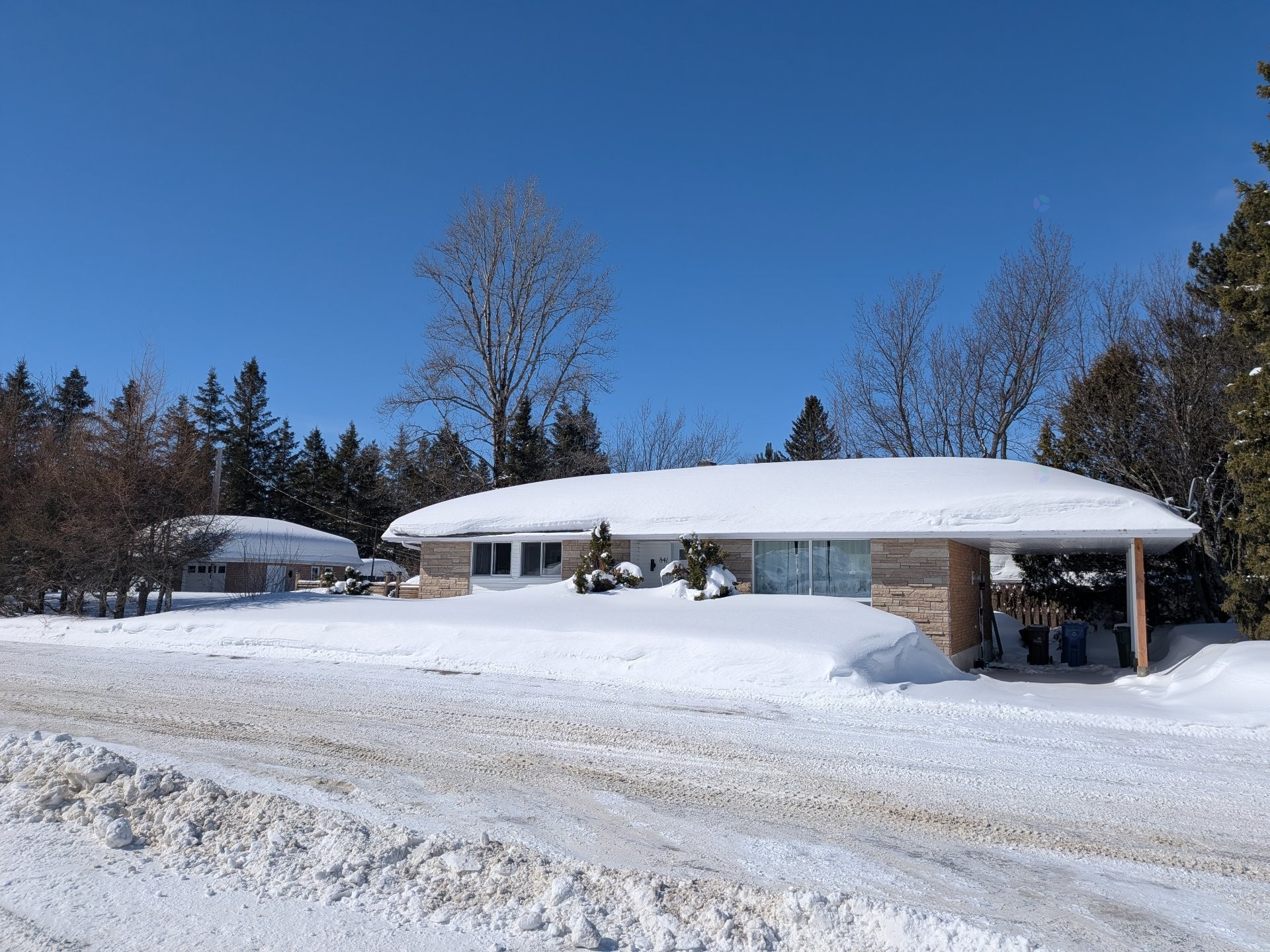 Front of Structure - 72 8E Avenue E., Amos, QC