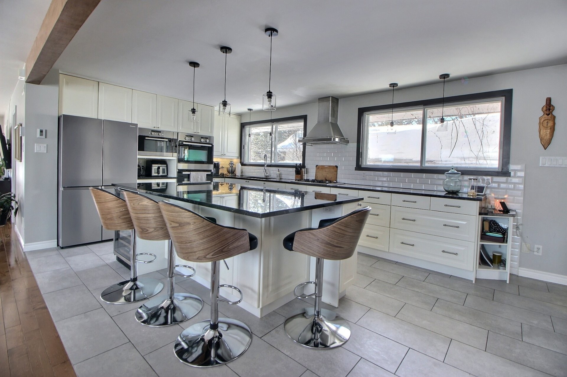 Kitchen - 72 8E Avenue E., Amos, QC - Indoor Photo Showing Kitchen With Upgraded Kitchen