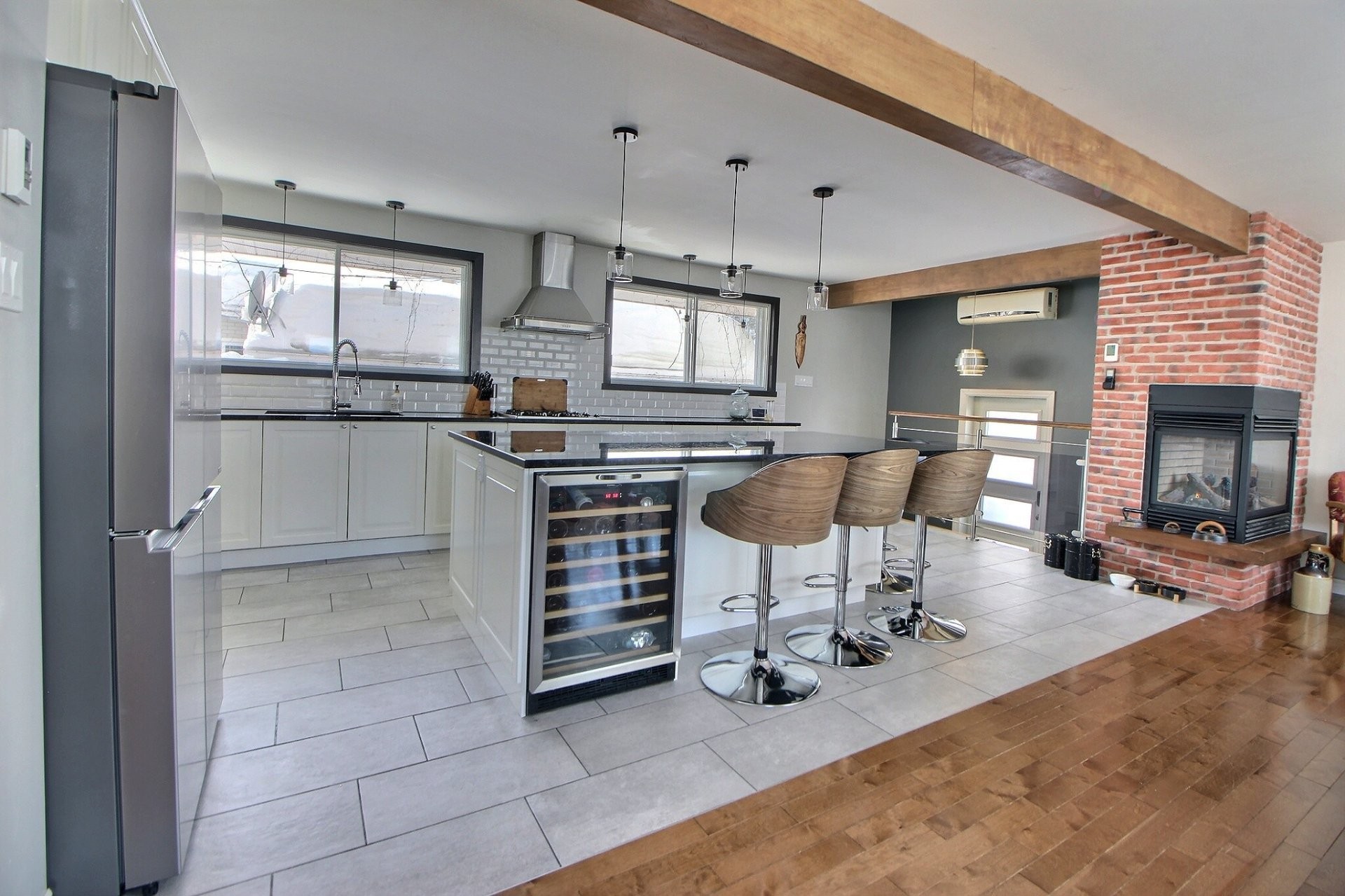 Kitchen - 72 8E Avenue E., Amos, QC - Indoor Photo Showing Kitchen With Upgraded Kitchen