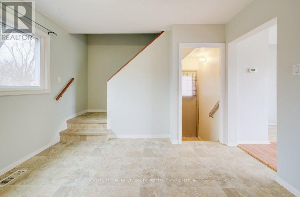 151 Franklin Street N, Kitchener, ON - Indoor Photo Showing Other Room