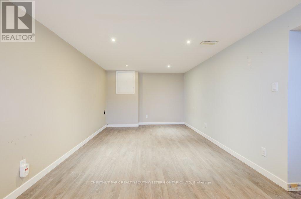 151 Franklin Street N, Kitchener, ON - Indoor Photo Showing Other Room