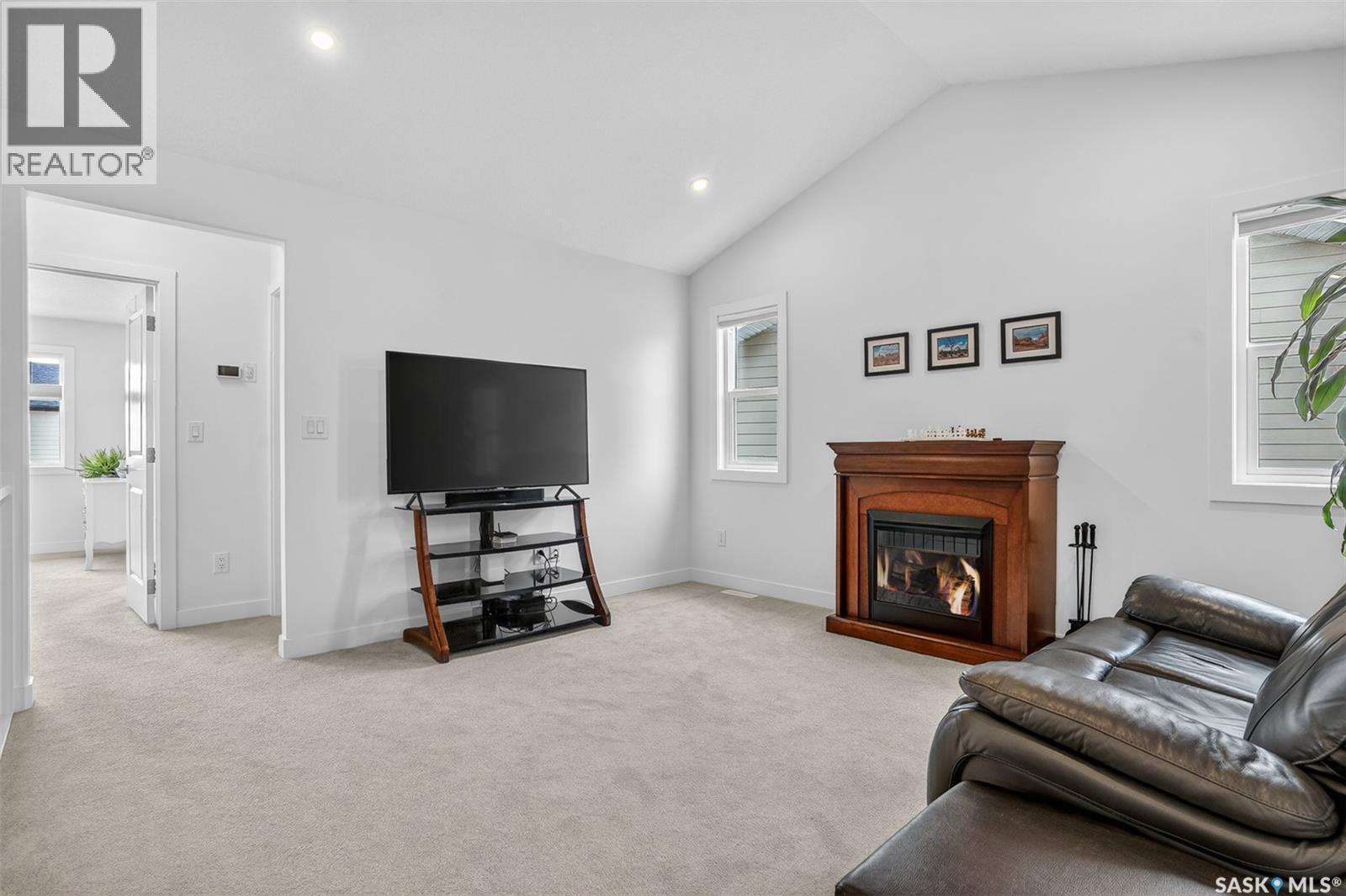 314 Keith Union, Saskatoon, SK - Indoor With Fireplace