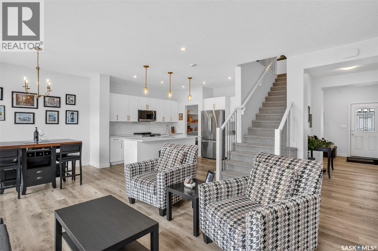 314 Keith Union, Saskatoon, SK - Indoor Photo Showing Living Room