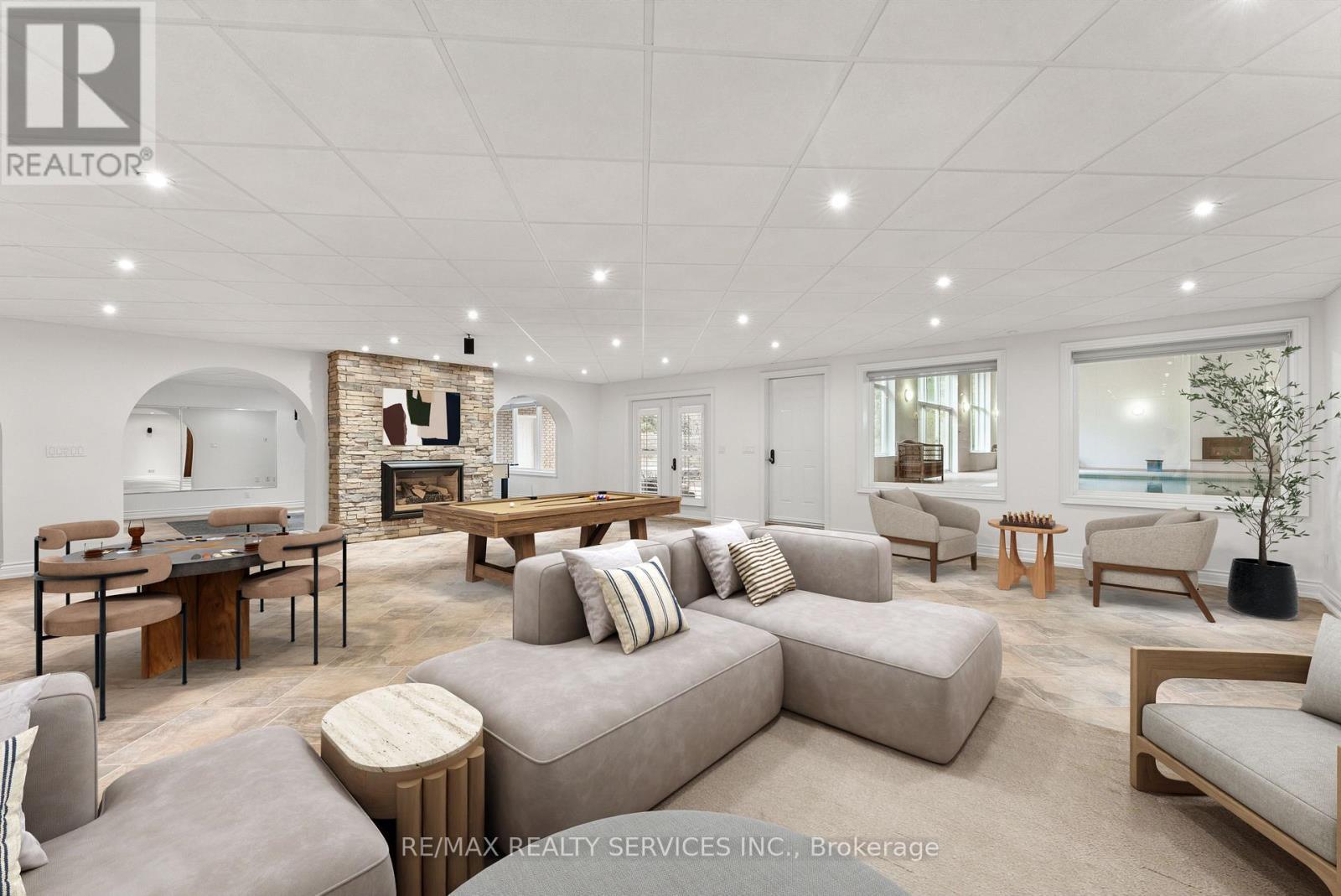 546 Conservation Drive, Brampton, ON - Indoor Photo Showing Living Room