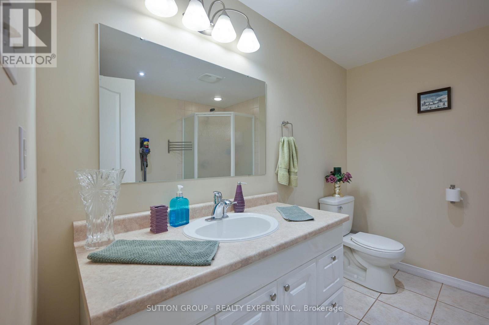 3077 Caulfield Crescent, Mississauga, ON - Indoor Photo Showing Bathroom