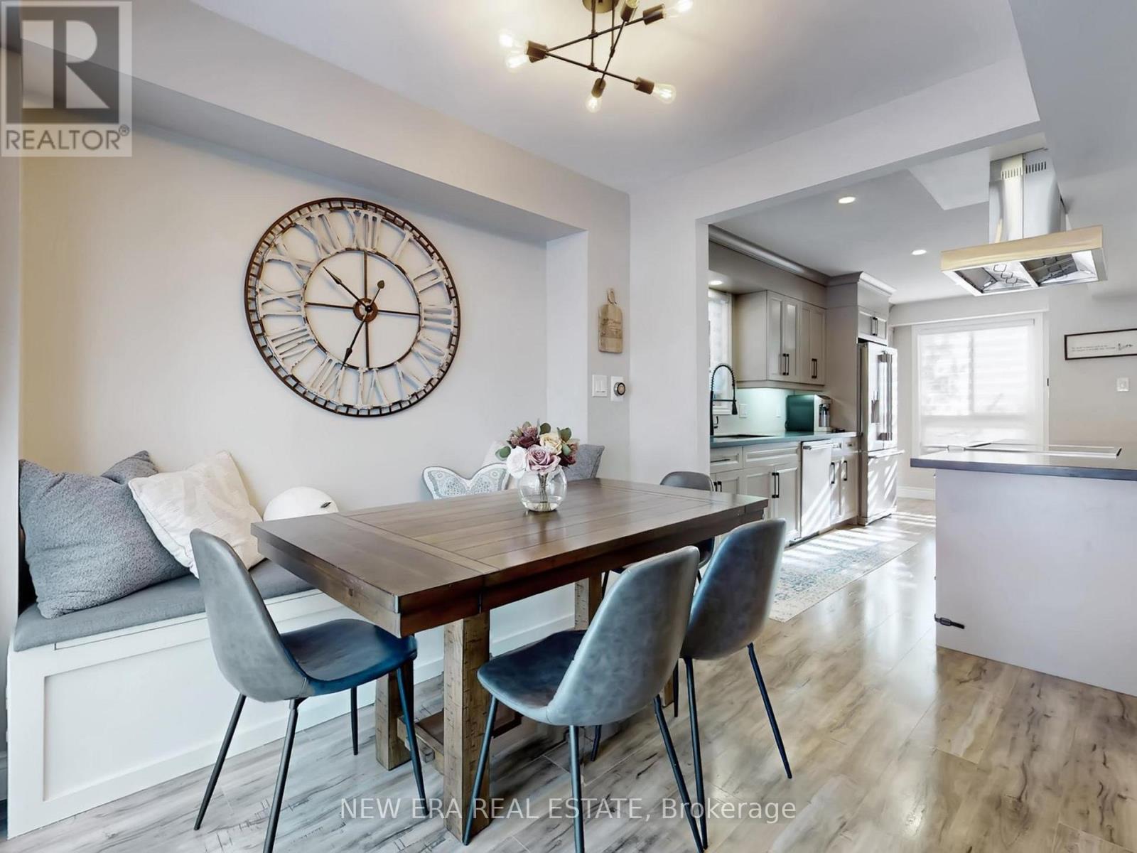 7189 Joliette Crescent, Mississauga, ON - Indoor Photo Showing Dining Room