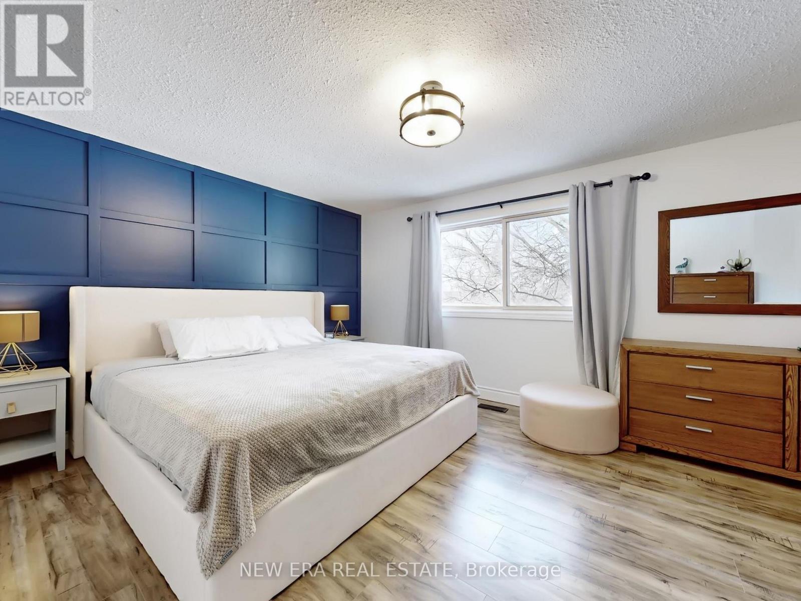 7189 Joliette Crescent, Mississauga, ON - Indoor Photo Showing Bedroom