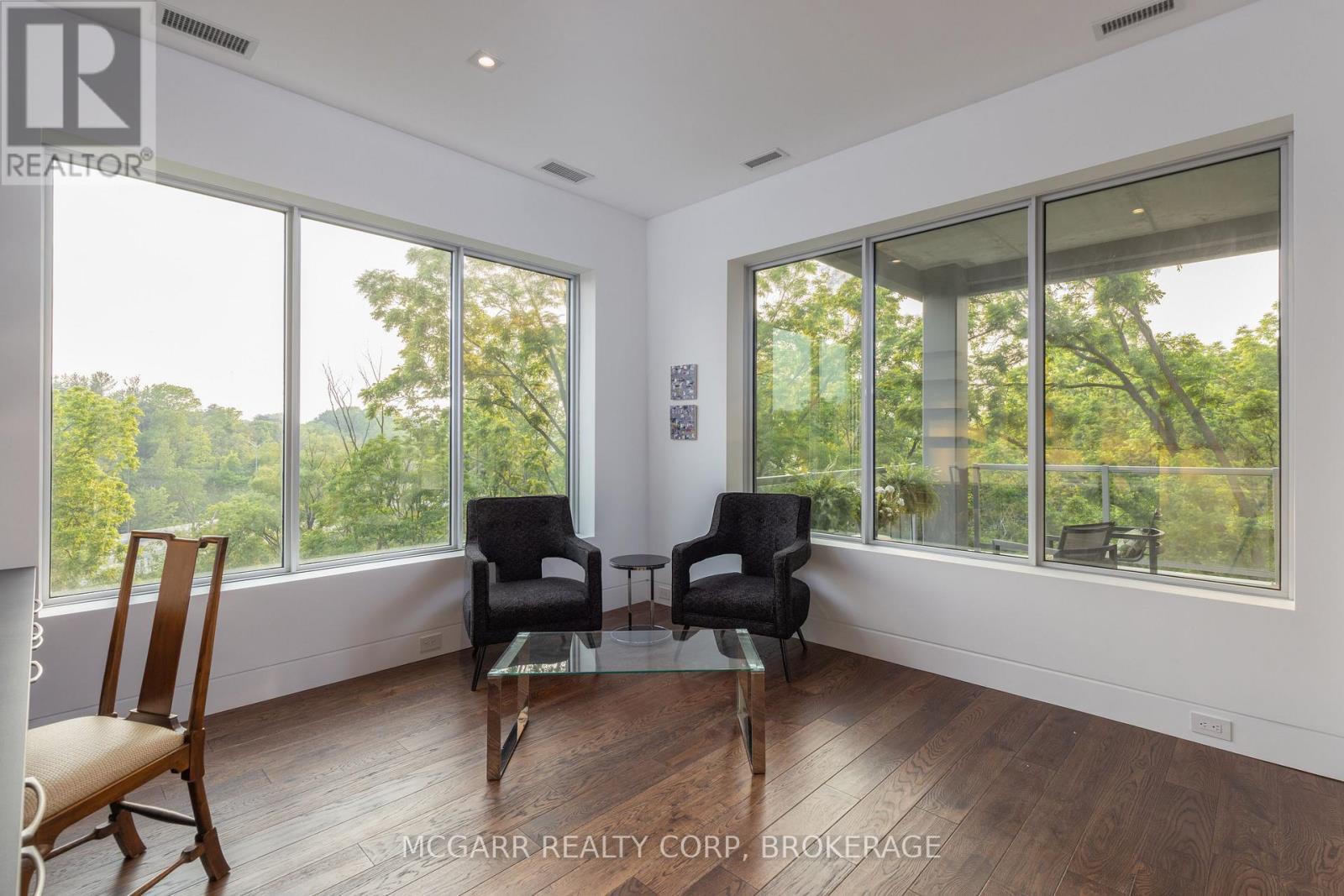 Den off great room - 401 - 77 Yates Street, St. Catharines (Downtown), ON - Indoor