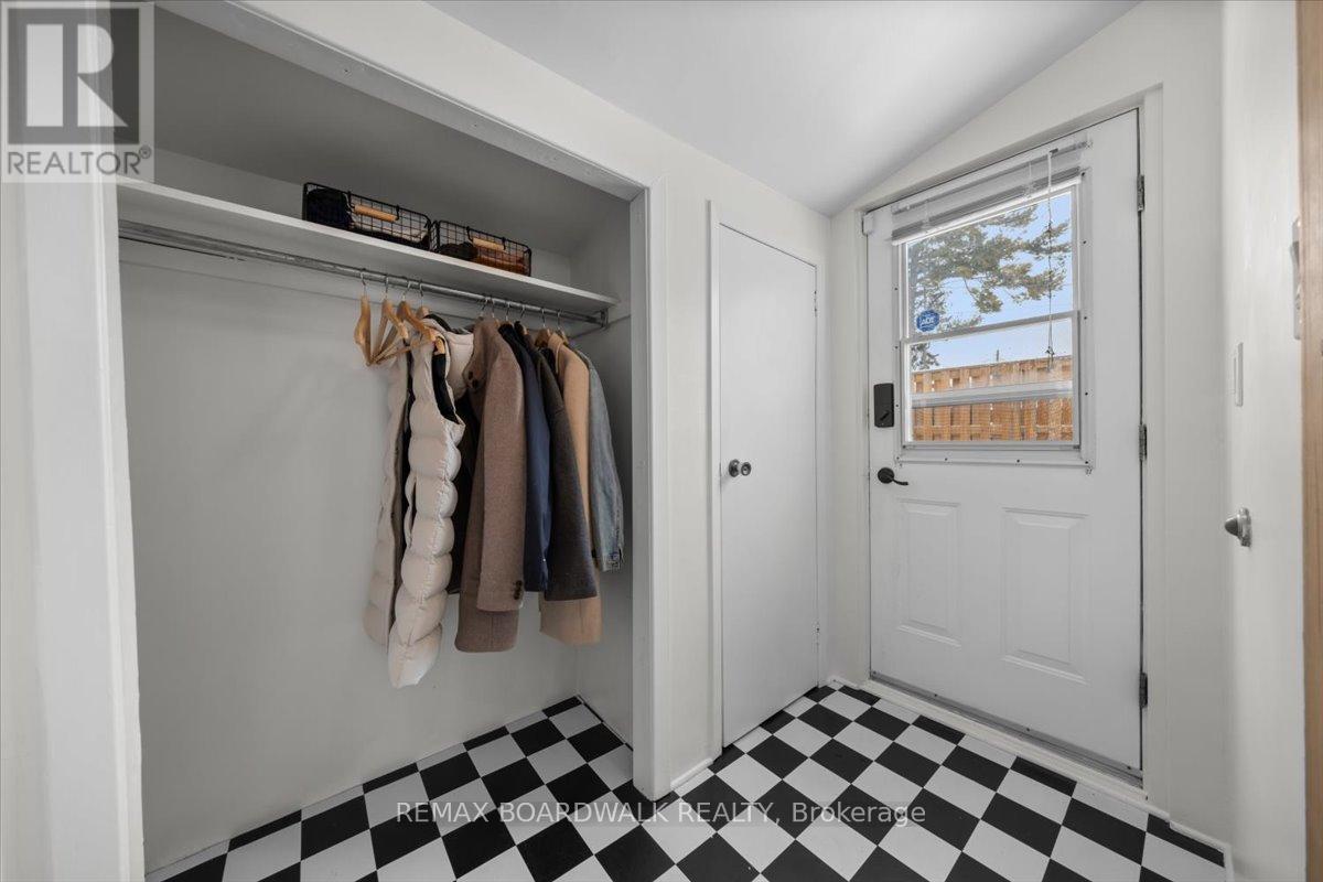 2691 Priscilla Street, Ottawa, ON - Indoor