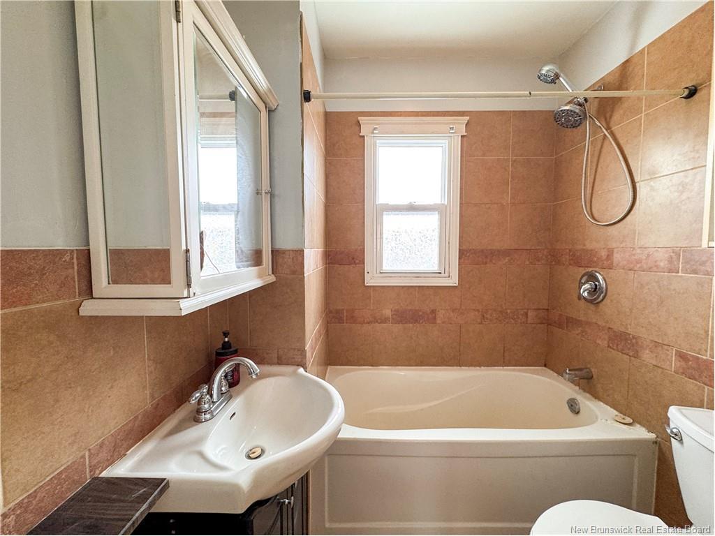 121 Salter Ave, Moncton, NB