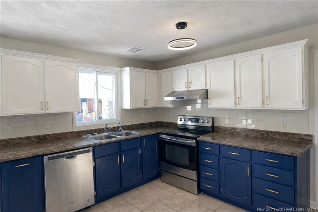 74 Ashley Cres, Moncton, NB