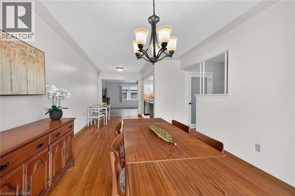 19 Burfield Avenue, Hamilton, ON - Indoor Photo Showing Other Room