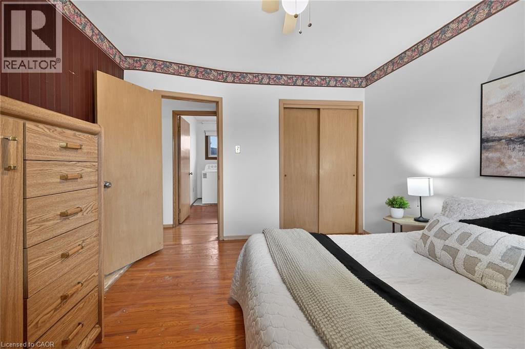 19 Burfield Avenue, Hamilton, ON - Indoor Photo Showing Bedroom
