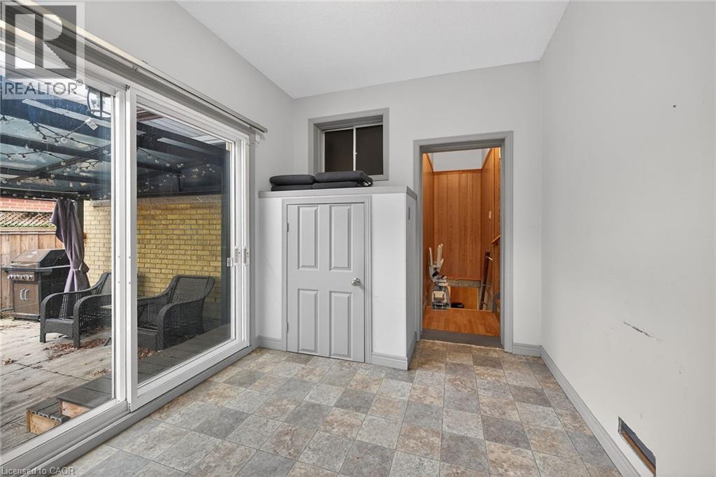 19 Burfield Avenue, Hamilton, ON - Indoor Photo Showing Other Room