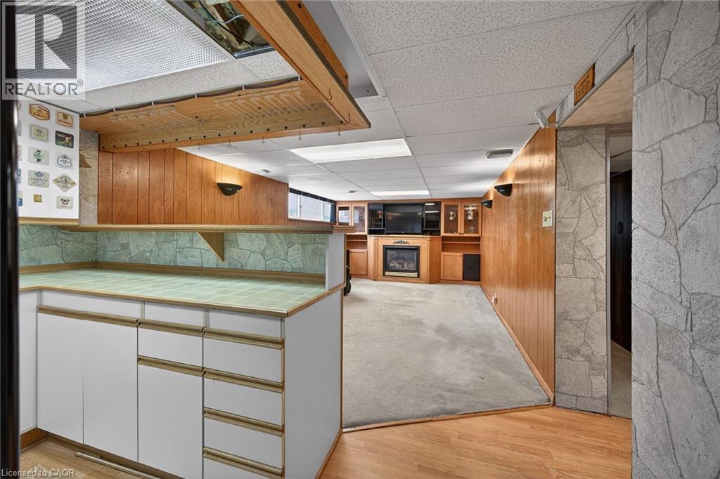 19 Burfield Avenue, Hamilton, ON - Indoor