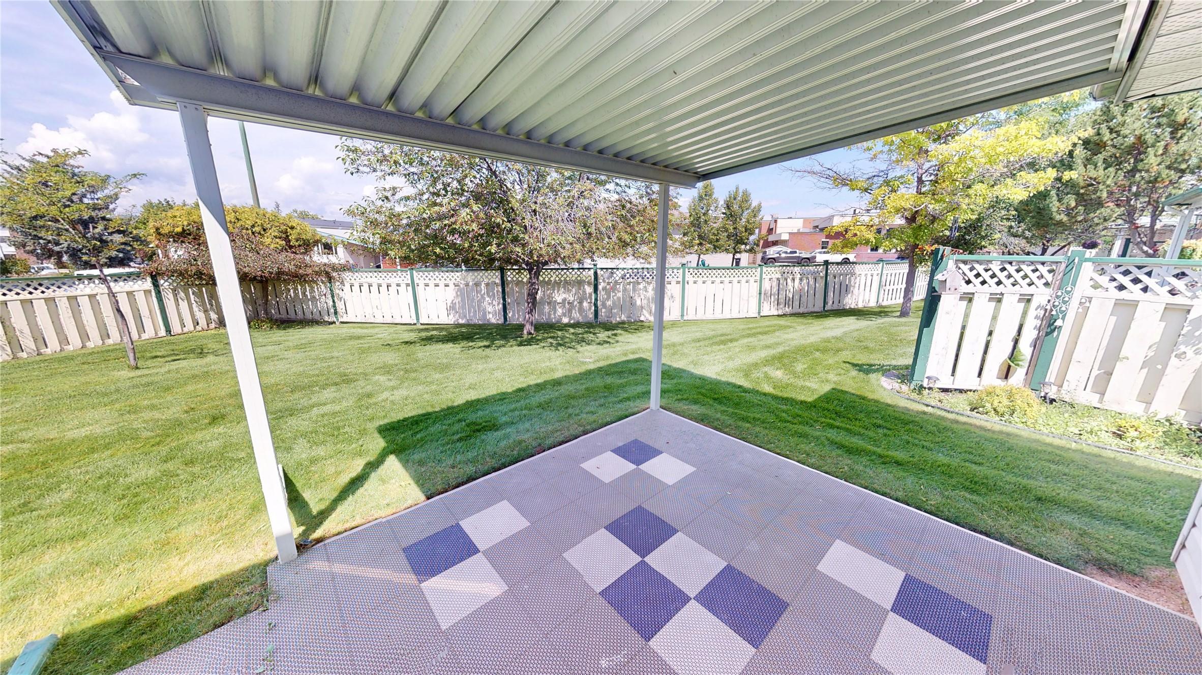 26-2375 1St Street, Cranbrook, BC - Outdoor With Deck Patio Veranda